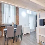 Brera-moscova Centro Storico, Wi-fi E Netflix Appartamento